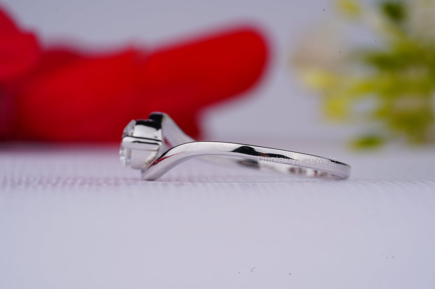 Round lab Grown Wedding Ring