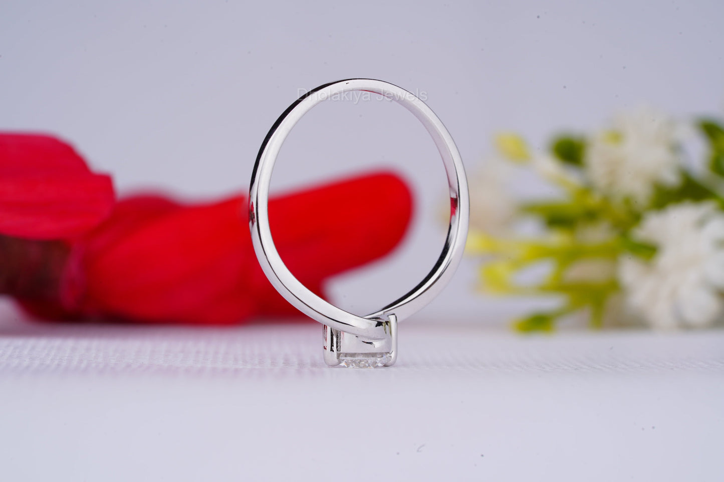 Round lab Grown Wedding Ring