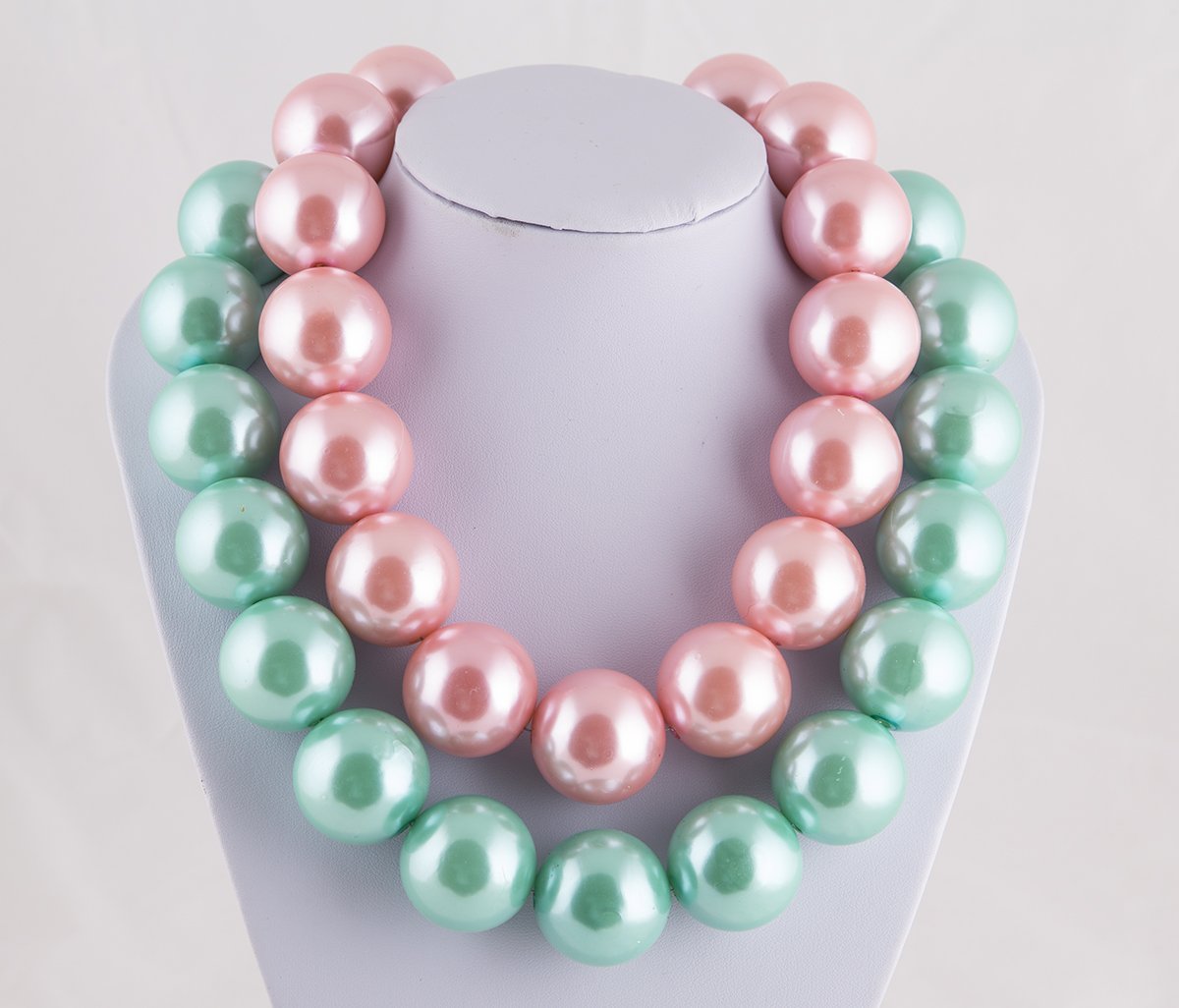 Huge faux pearl Necklace Gift