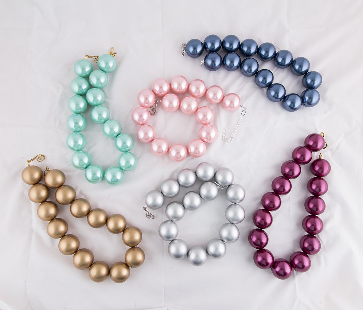 Huge faux pearl Necklace Gift