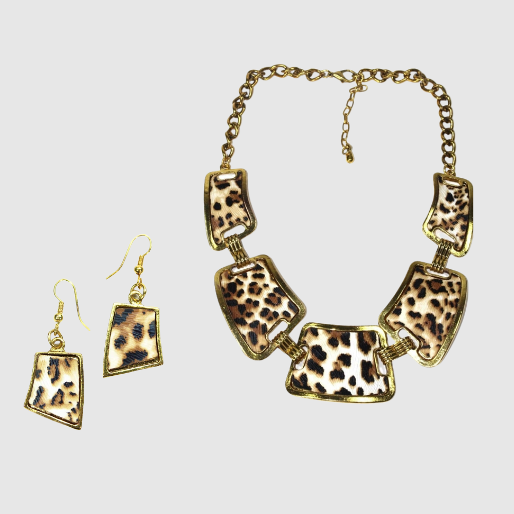 Leopard Design Pendant Necklace Set