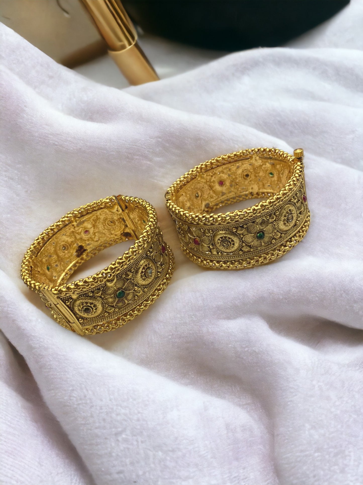 The Elegance of Indian Gold-Plated Bracelets