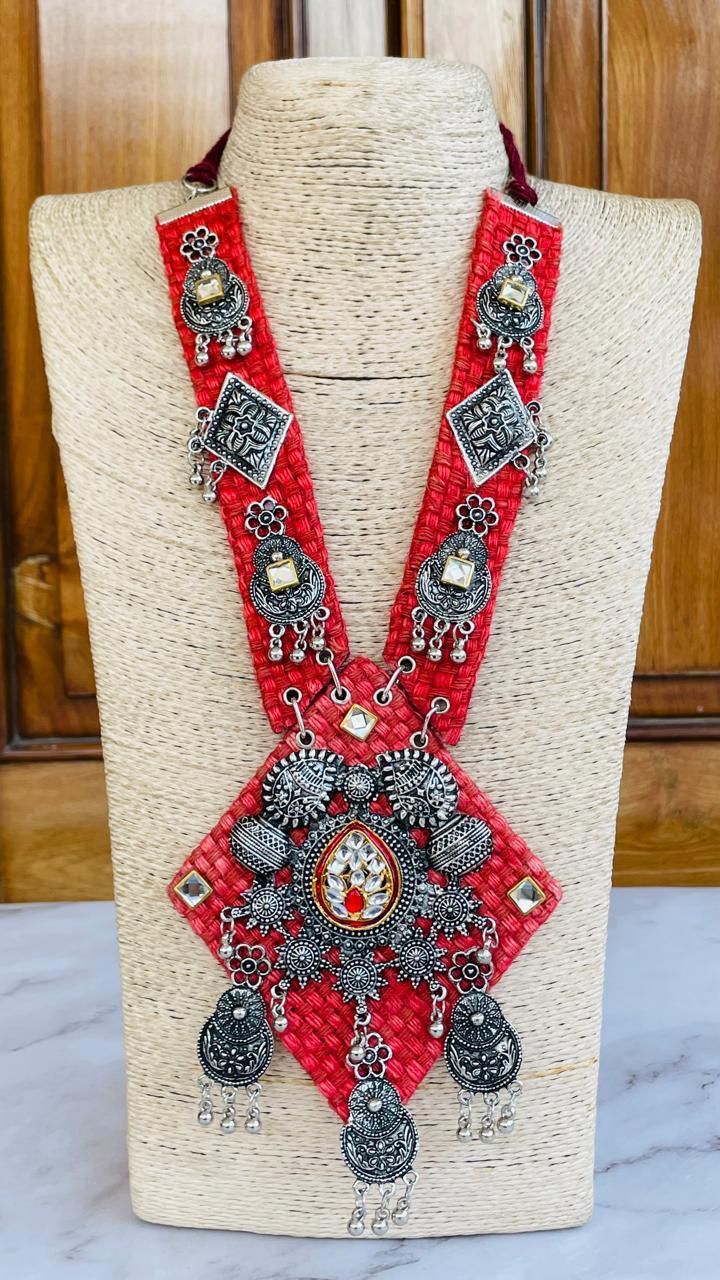 Women Stone-Studded Long Necklace