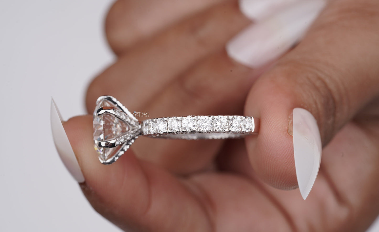 Majestic Lab Round Cut Diamond Ring