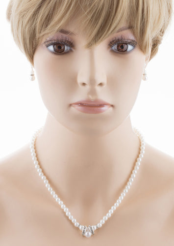 Beautiful Single Strand Pearls Jewelry Set