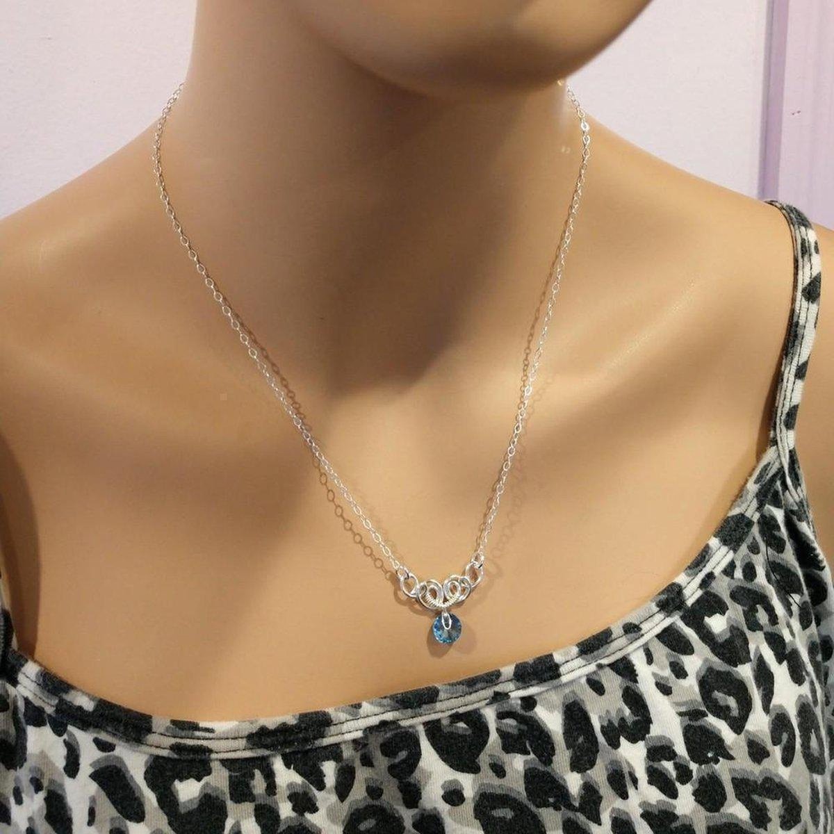 Silver Wire Crystal Pendant Necklace